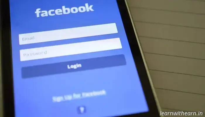 Sí, puedes ganar dinero en Facebook. Descubre cómo personas reales lo están logrando en la popular red social y cómo puedes empezar hoy mismo.